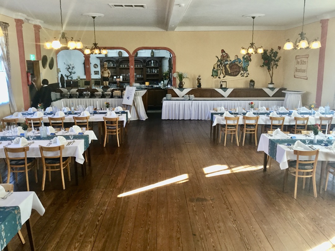 Großer Saal mit Theke im Alten Brauhaus